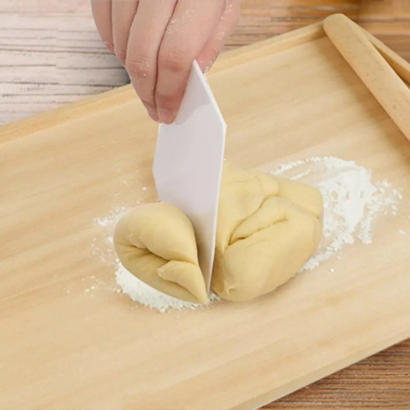 Scraper Para Masa Plástico Rígido - Cukin